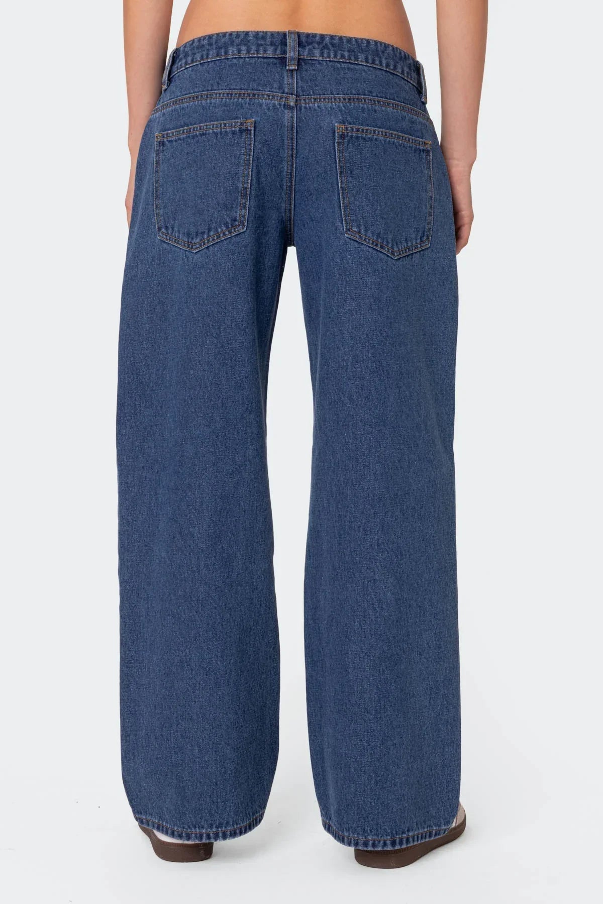✦ Aria Low-Rise Wide Leg Jeans
