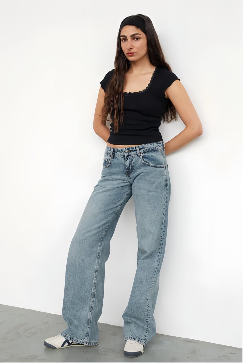 ✦ Nova Low-Rise Denim